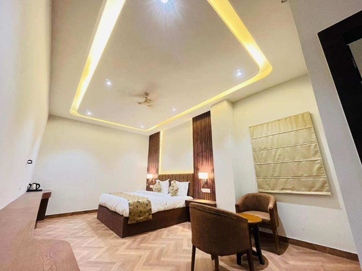Hotel Ekas Lucknow Exterior photo