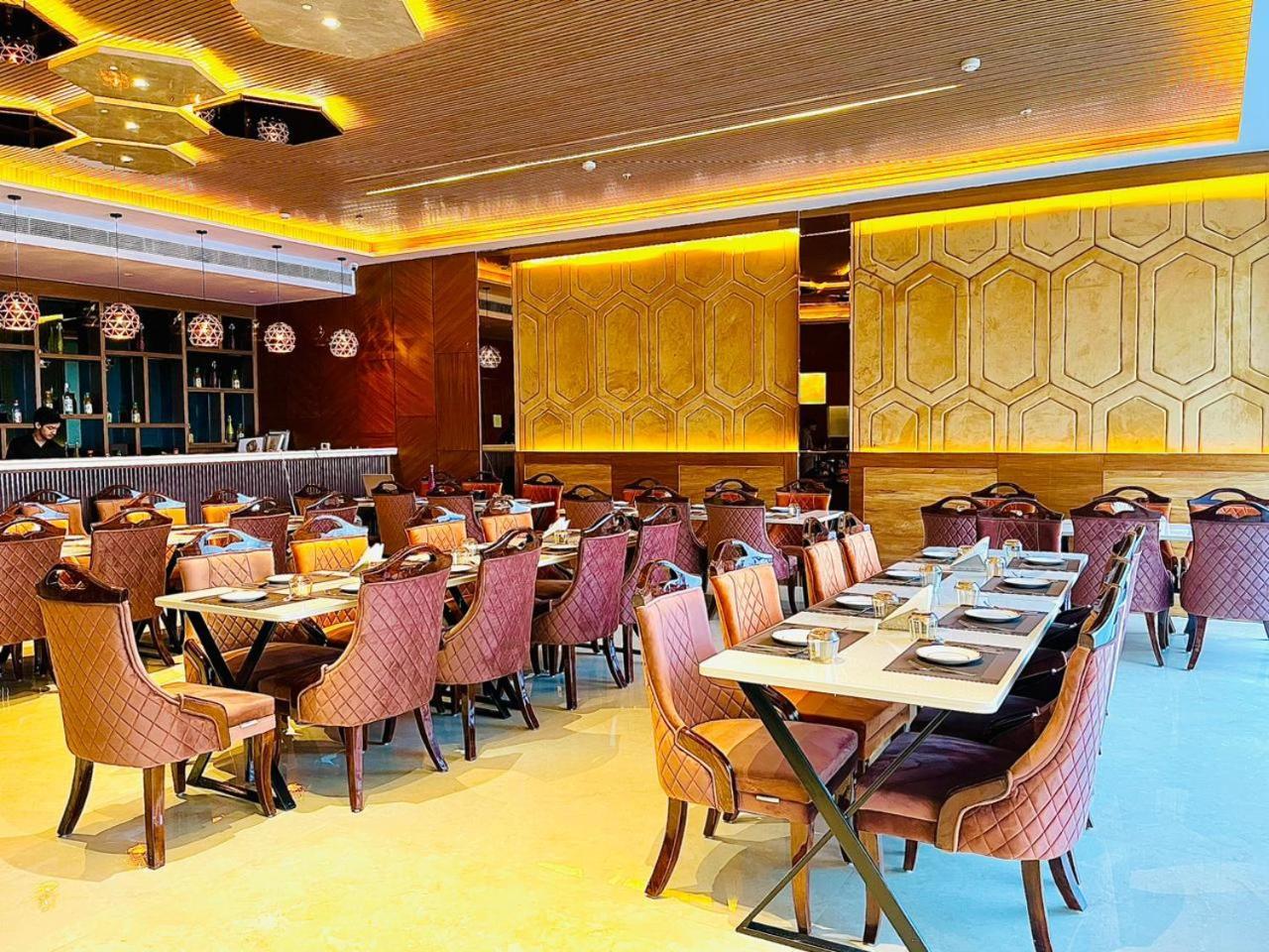 Hotel Ekas Lucknow Exterior photo