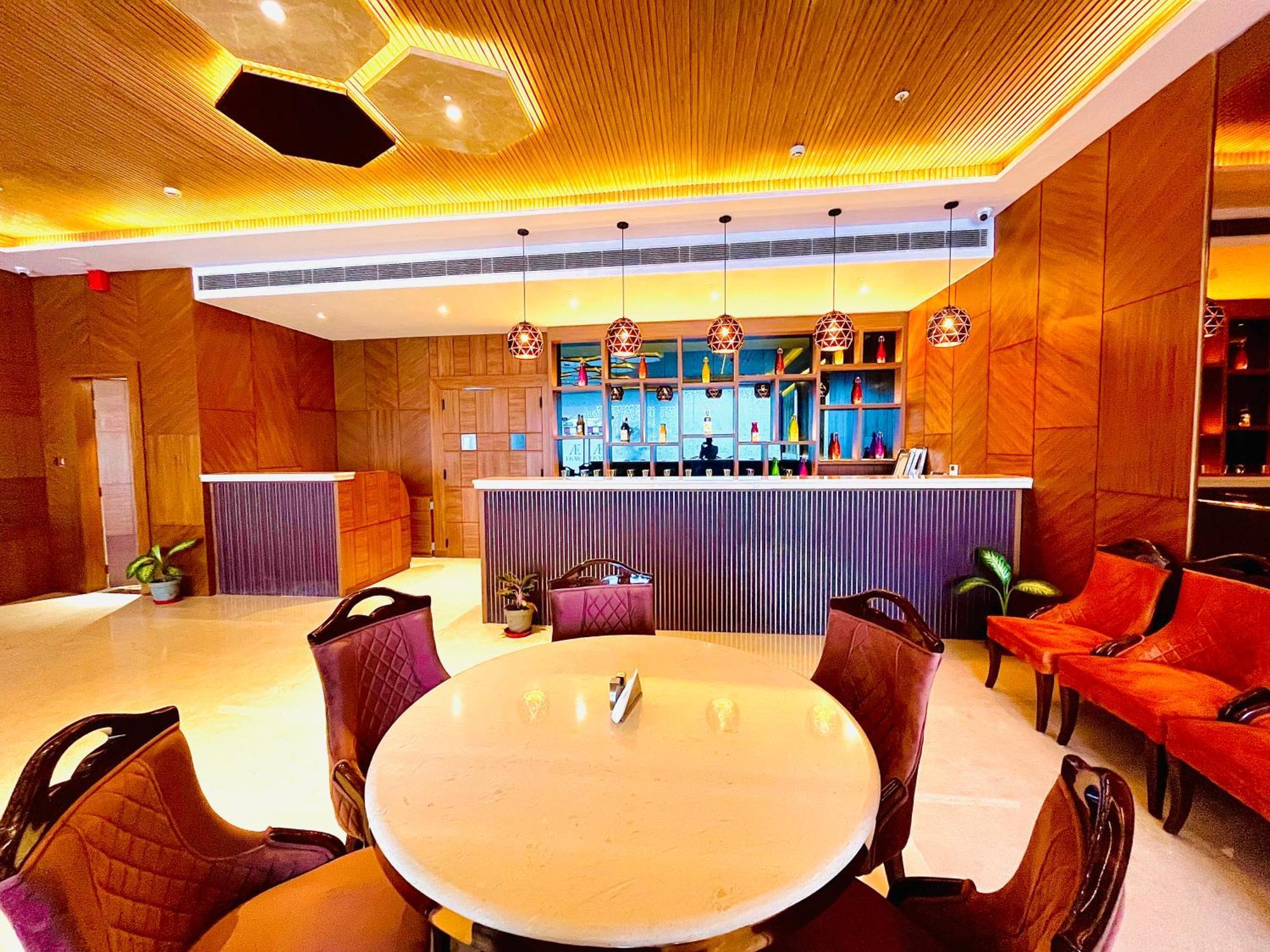 Hotel Ekas Lucknow Exterior photo